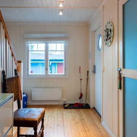 Skomakerhuset Feriehus Loten