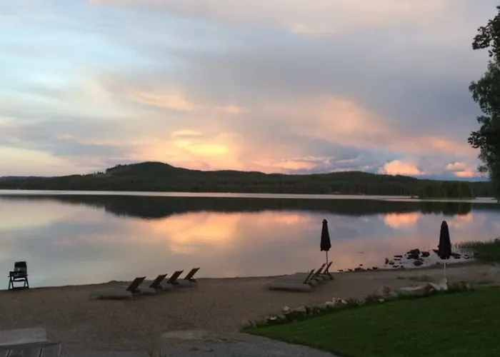 Skomakerhuset Feriehus Loten