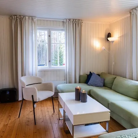 Skomakerhuset * Loten